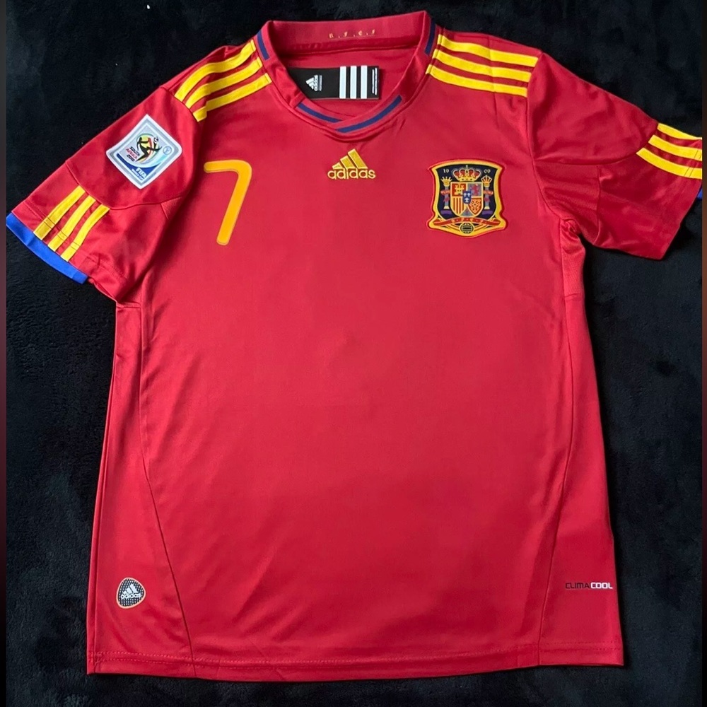 David Villa #7 Spain 2010 Retro Home Soccer Jersey - Picture 7 of 7